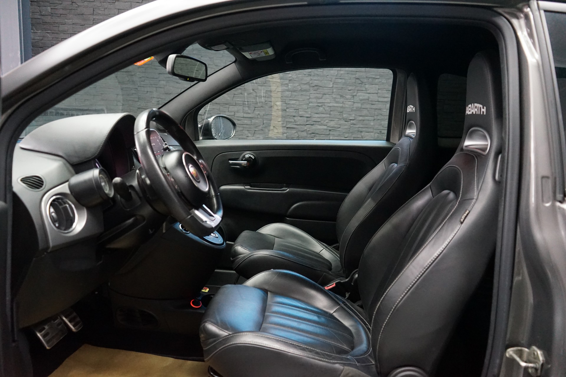 FIAT 595C 1.4 16V Turbo Abarth Turismo Dualogic-showroom-element-3