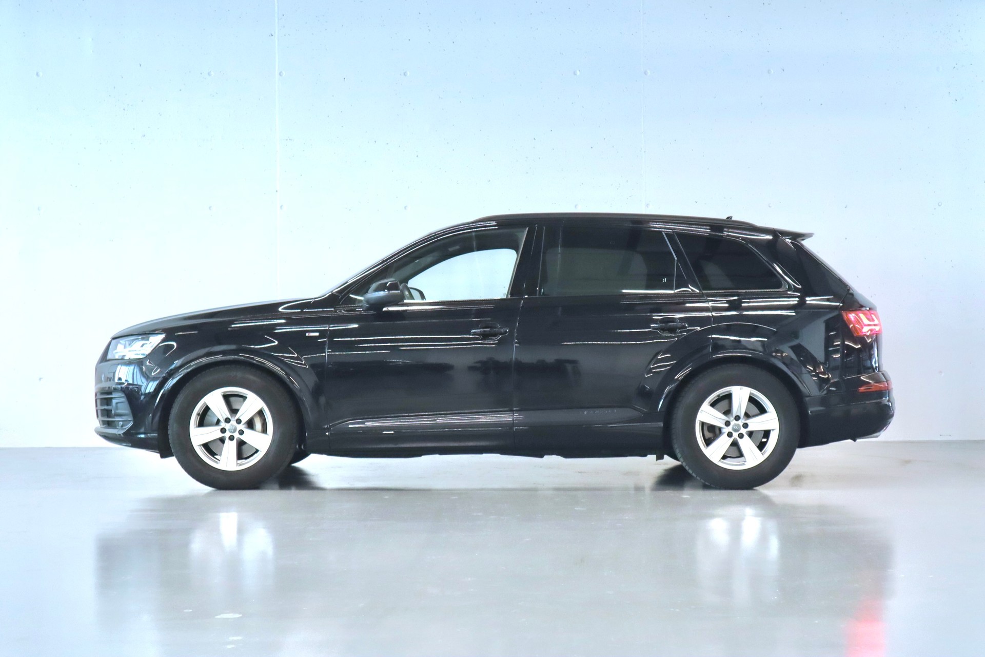 AUDI Q7 S-LINE 3.0 TDI QUATTRO | AUTOMAT | ALLRAD | CH-FZG | VOLLAUSSTATTUNG-showroom-element-1