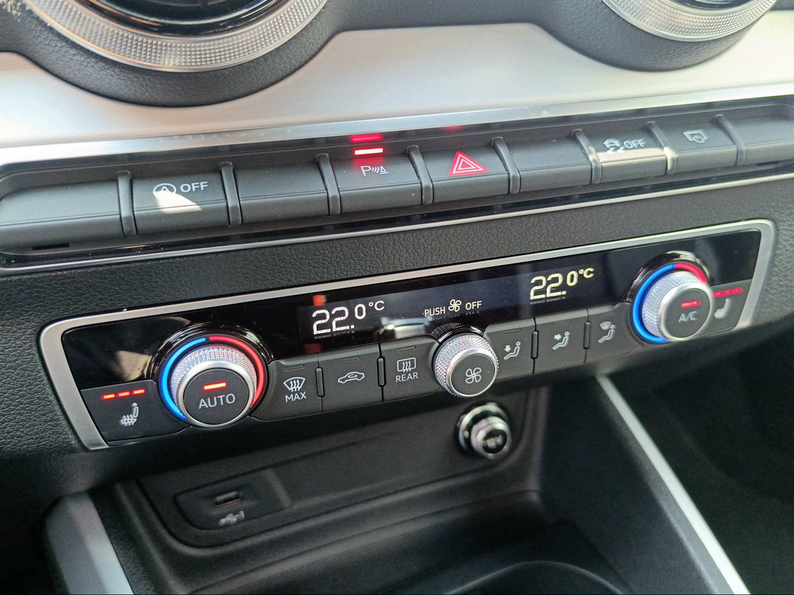 AUDI Q2 40 TFSI S line Attraction quattro S-tronic-image-14