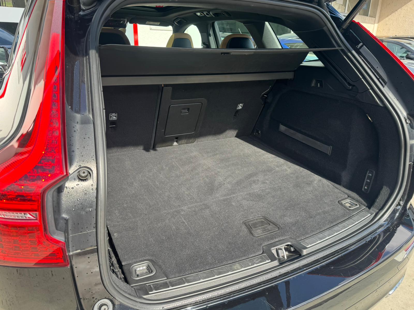 VOLVO XC60 T8 eAWD Inscription Geartronic-image-30
