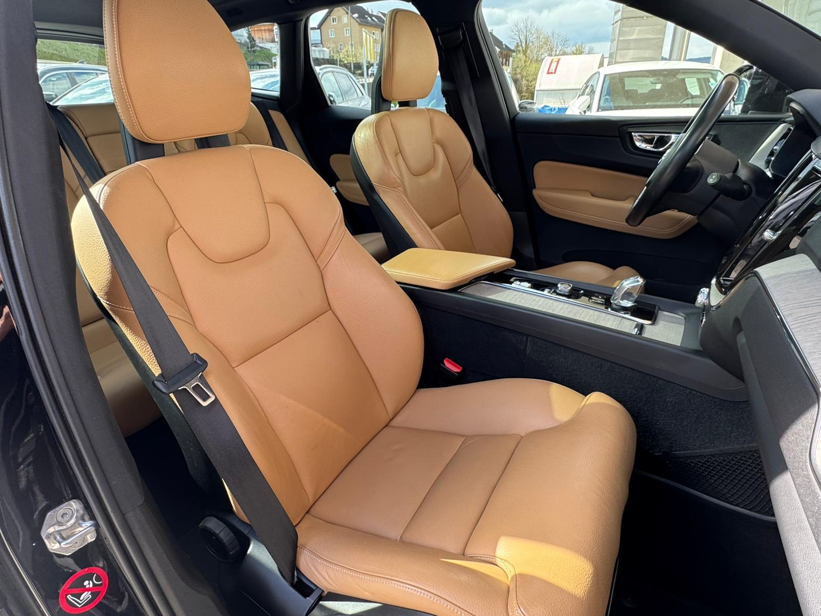 VOLVO XC60 T8 eAWD Inscription Geartronic-image-18