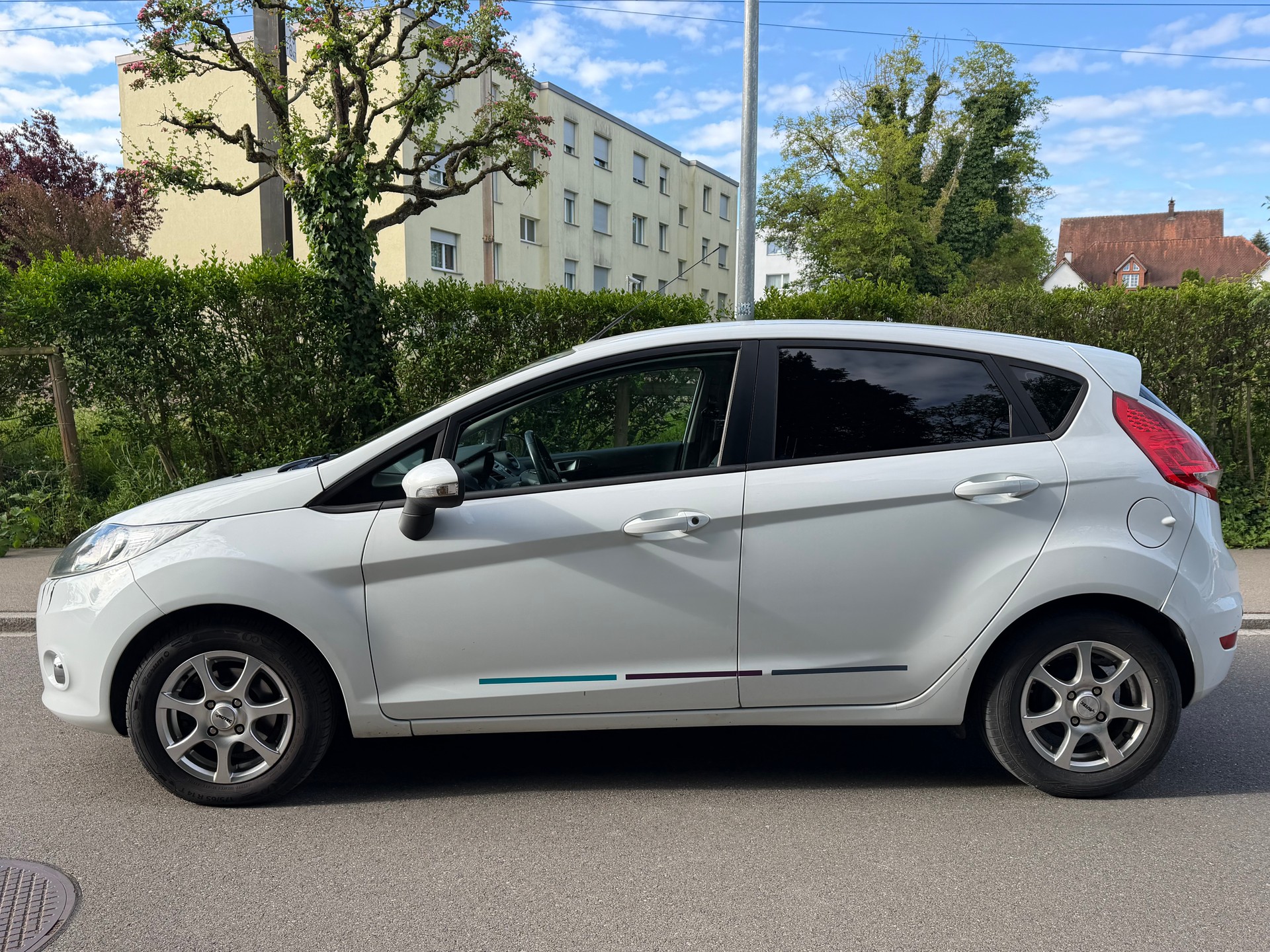 FORD Fiesta 1.6 16V TDCi ECOn. II Titanium Start/Stop-image-5