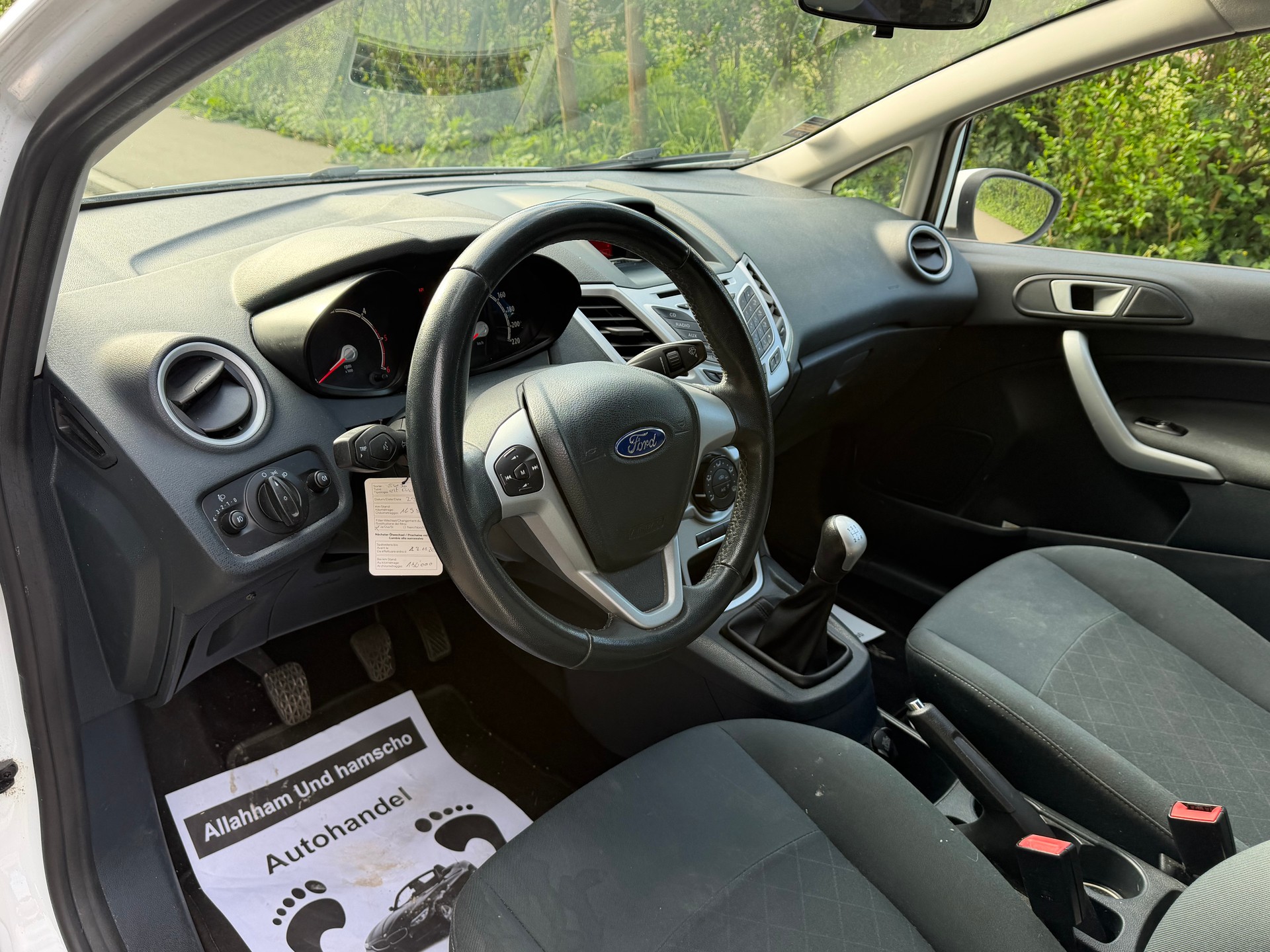 FORD Fiesta 1.6 16V TDCi ECOn. II Titanium Start/Stop-image-12