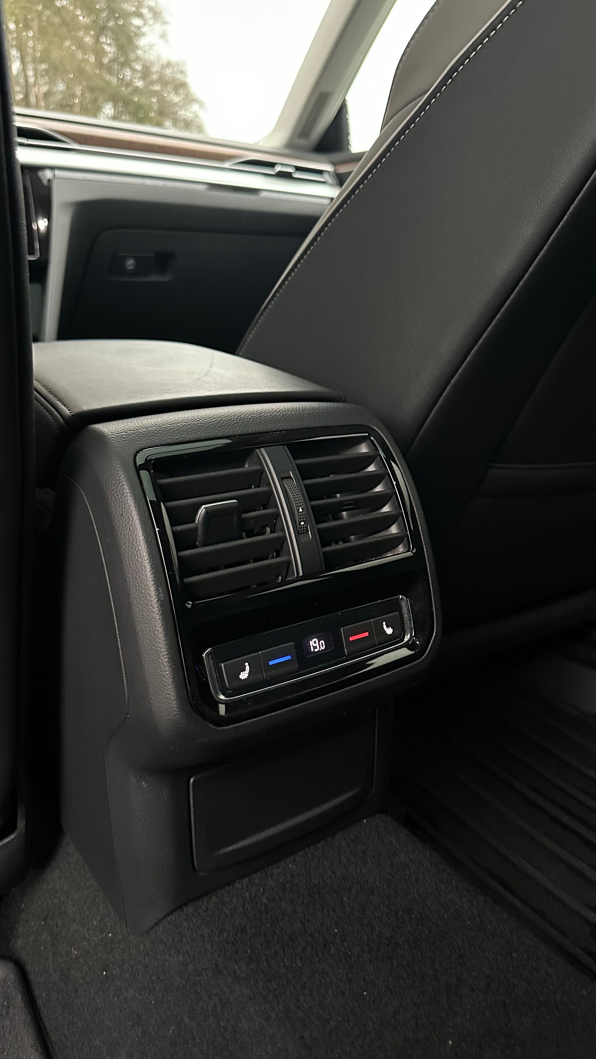VW ELEGANCE-image-13