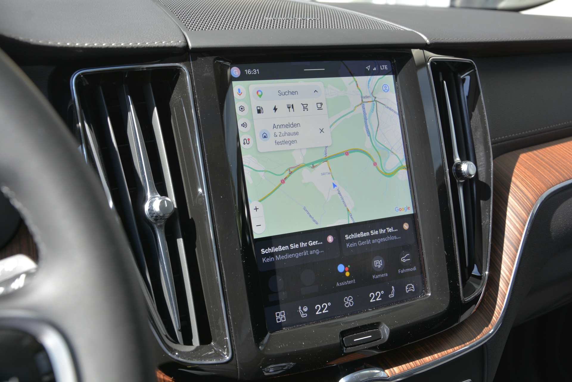 VOLVO XC60 2.0 T8 TE XCENTRIC eAWD *Anhängerkupplung*-image-8