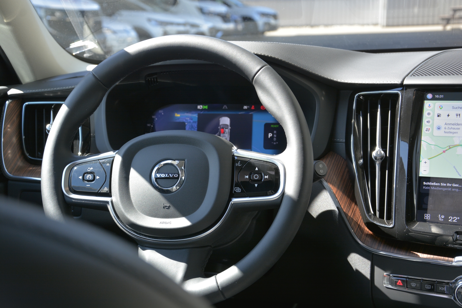 VOLVO XC60 2.0 T8 TE XCENTRIC eAWD *Anhängerkupplung*-image-6