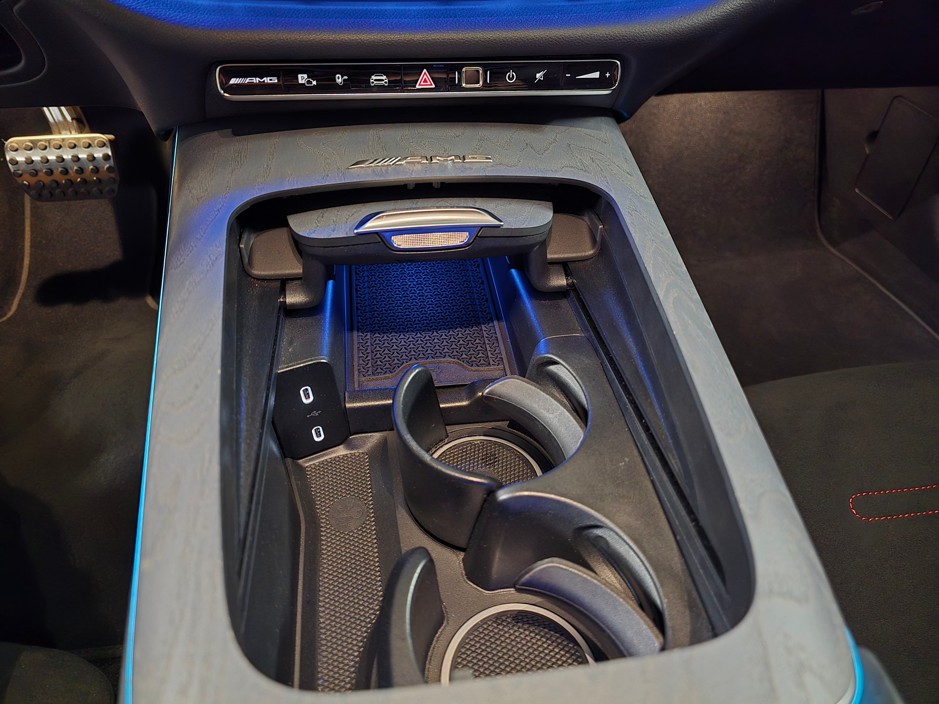 MERCEDES-BENZ E 53 Hybrid T 4Matic+ 9G-Tronic-image-18