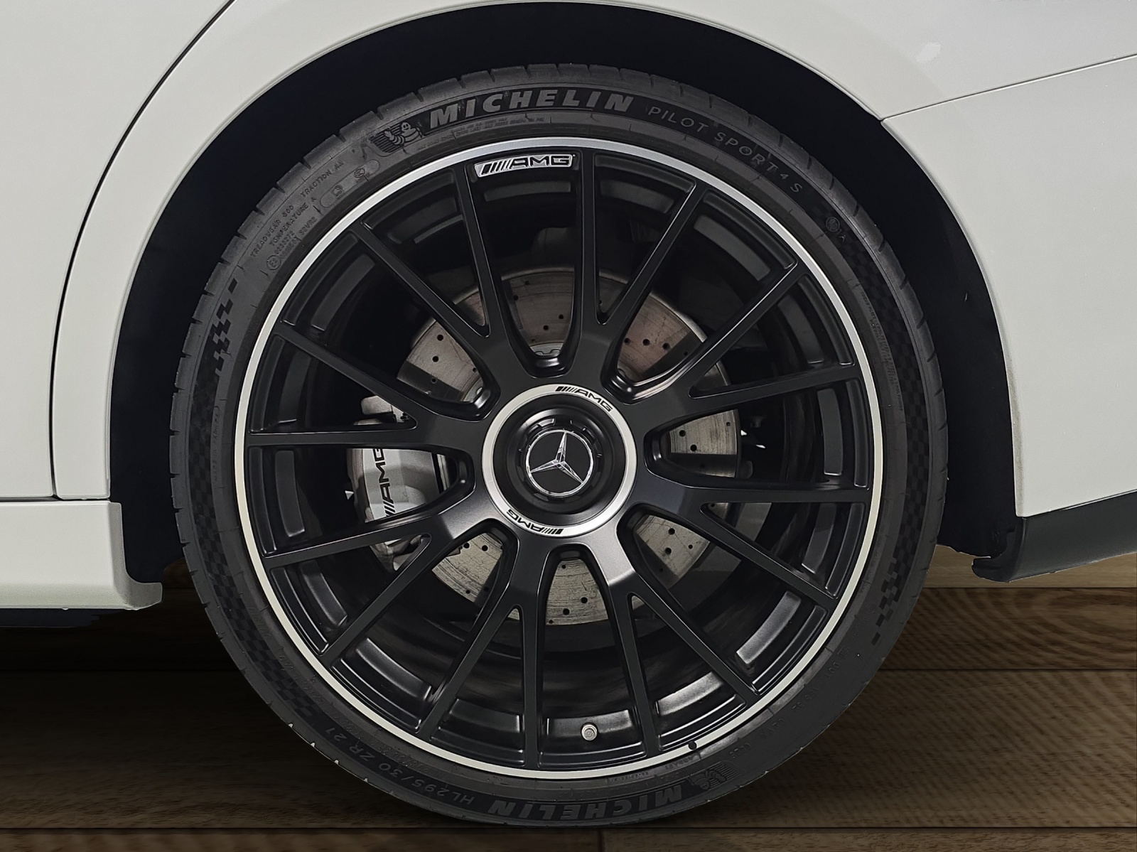 MERCEDES-BENZ E 53 Hybrid T 4Matic+ 9G-Tronic-image-28
