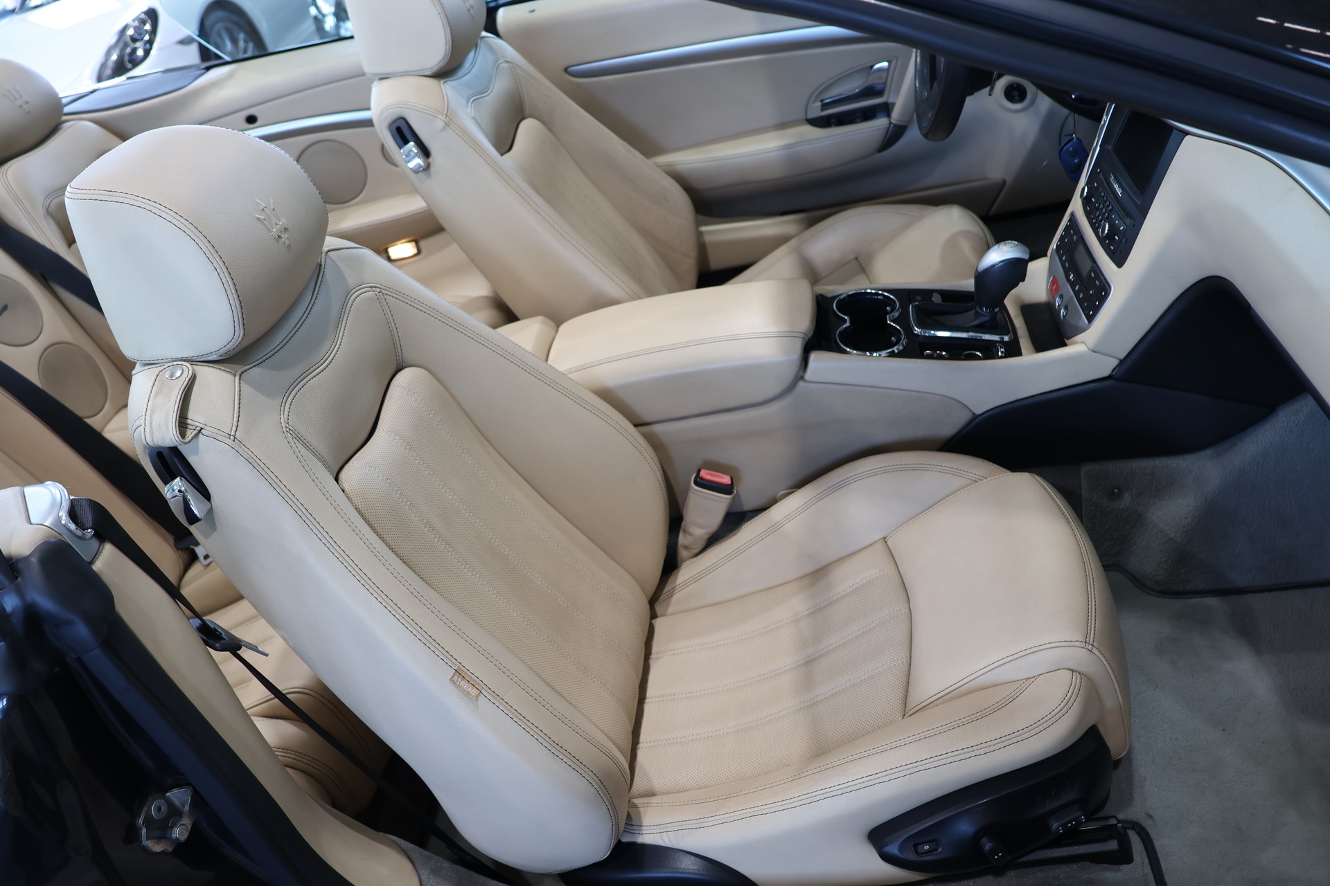 MASERATI GranCabrio Automatica-image-13