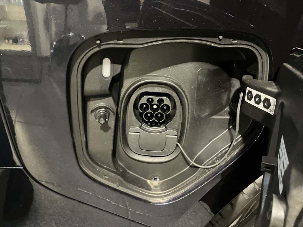 VW ID.Buzz Bus 77kWh Pro-image-15