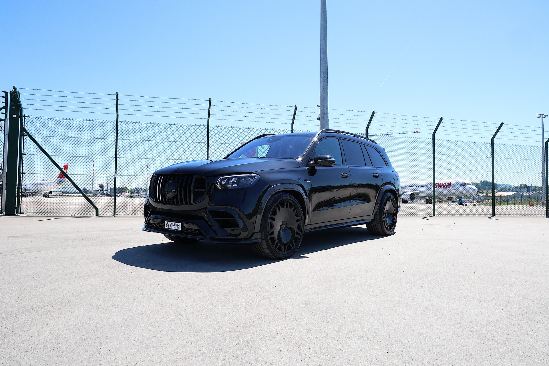 MERCEDES-BENZ BRABUS GLS 900 Superblack-showroom-element-2