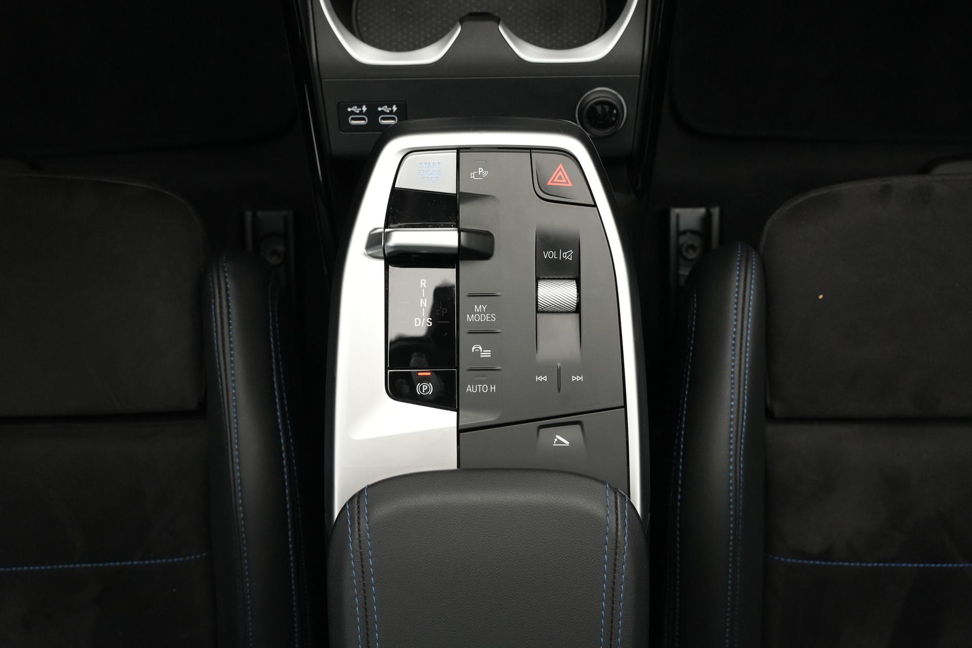 BMW X1 xDrive M35i *CH-Fahrzeug* *M Sportsitze*-image-28