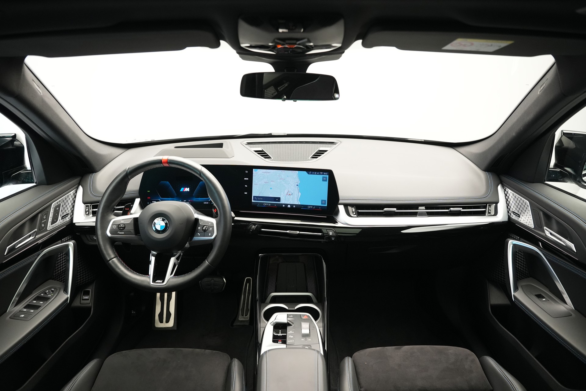 BMW X1 xDrive M35i *CH-Fahrzeug* *M Sportsitze*-image-8