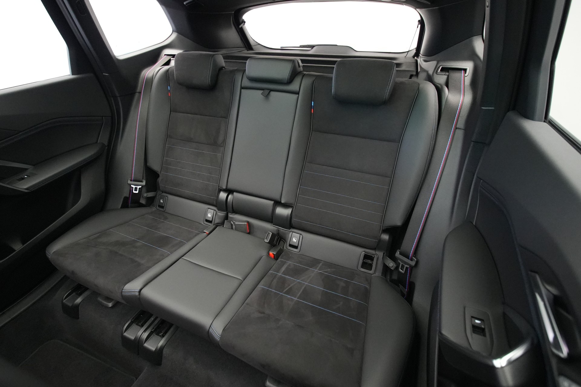 BMW X1 xDrive M35i *CH-Fahrzeug* *M Sportsitze*-image-15