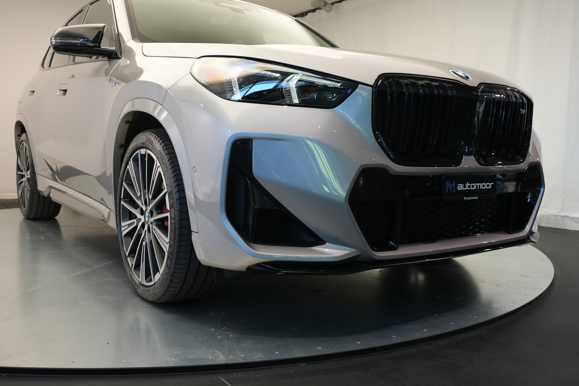 BMW X1 xDrive M35i *CH-Fahrzeug* *M Sportsitze*-image-41