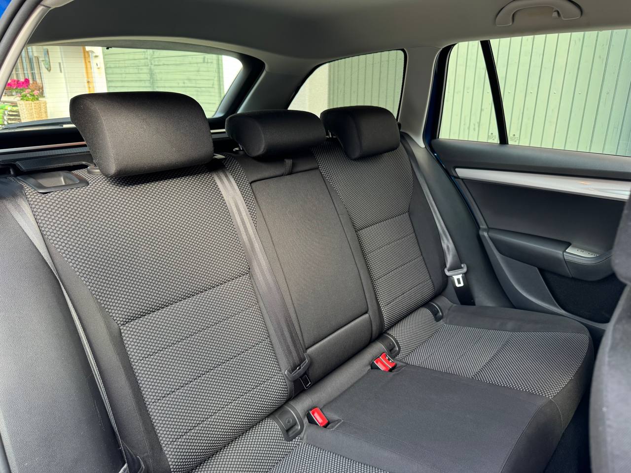 SKODA Octavia Combi 1.8 TSI Fresh 4x4 DSG-image-8