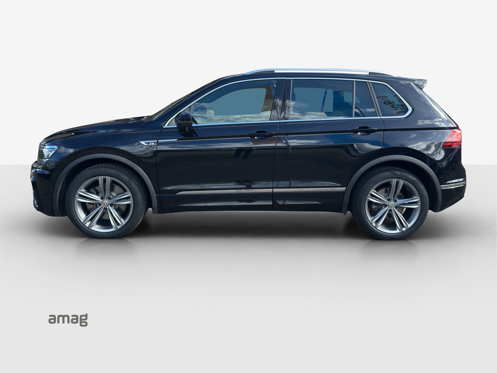 VW Tiguan 2.0TSI Highline 4Motion DSG-showroom-element-1