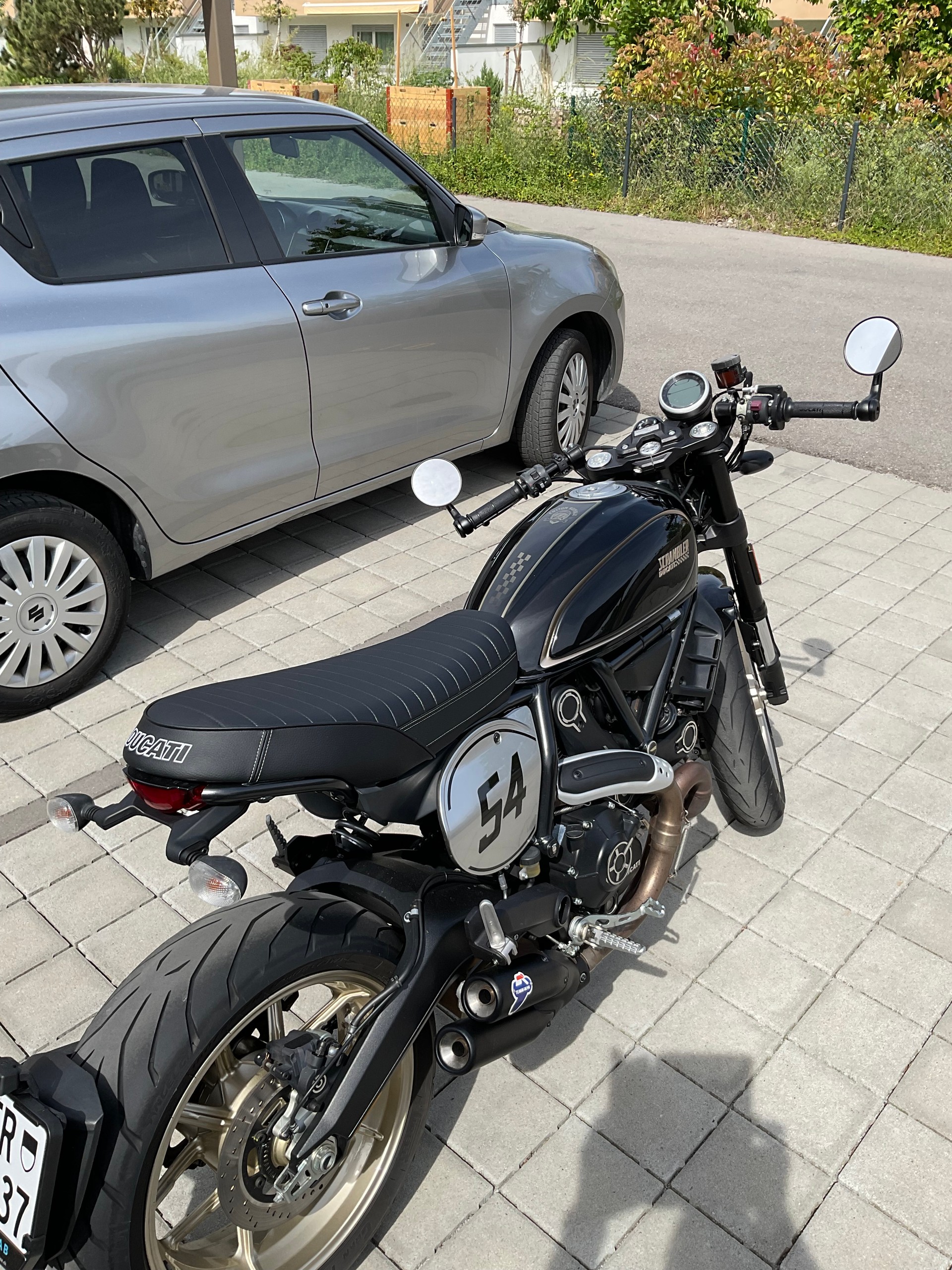 DUCATI Scrambler 800 Cafe Racer-image-3