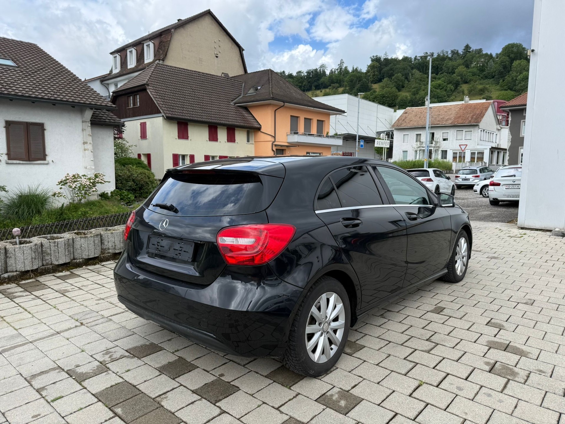 MERCEDES-BENZ A 180 Urban-image-5