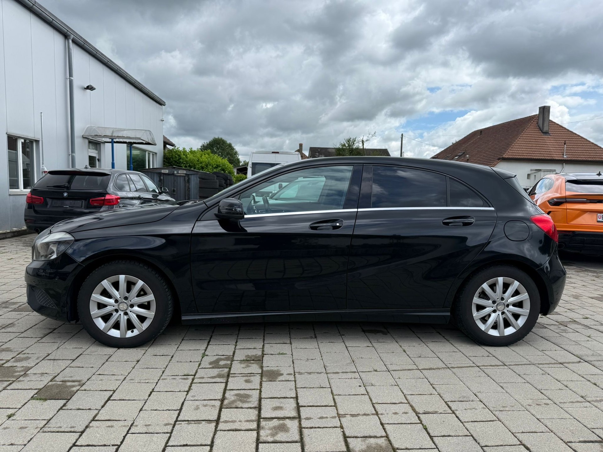 MERCEDES-BENZ A 180 Urban-image-7