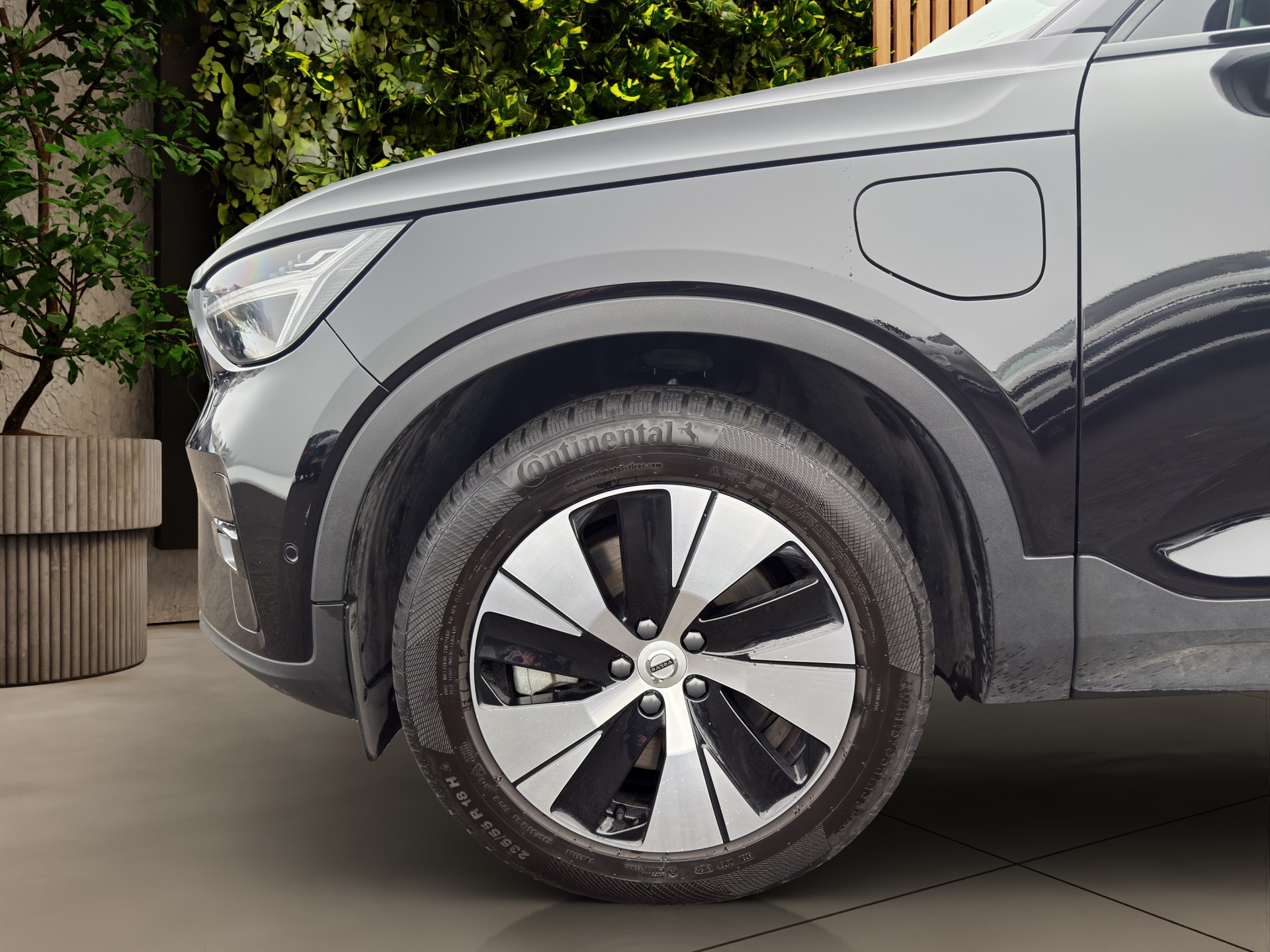 VOLVO XC40 1.5 T4 PiH Plus Dark-image-8