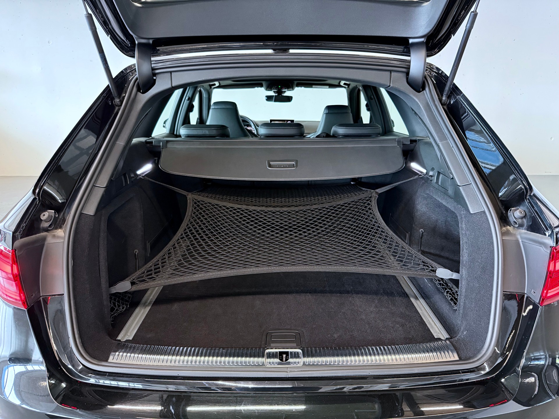 AUDI RS4 AVANT 2.9 TFSI QUATTRO TIPTRONIC | CH-FZG | OHNE OPF | TOP ZUSTAND-showroom-element-3