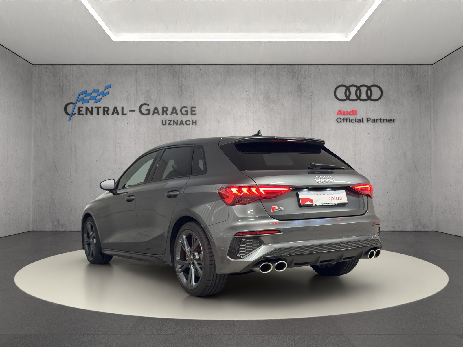 AUDI S3 Sportback 2.0 TFSI quattro S-tronic-showroom-element-2