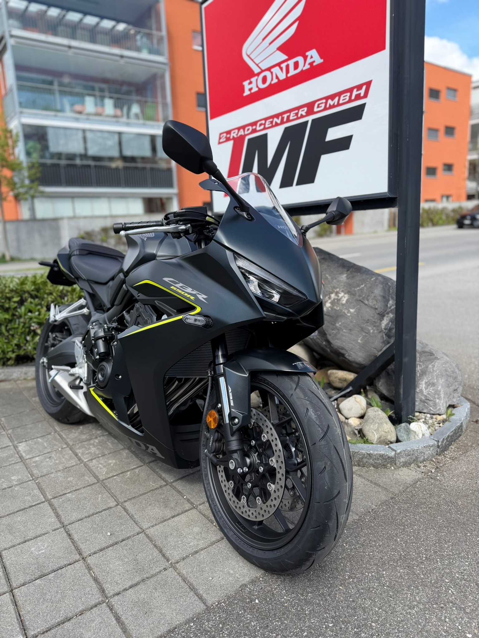 HONDA CBR 650 R E-Clutch-image-1