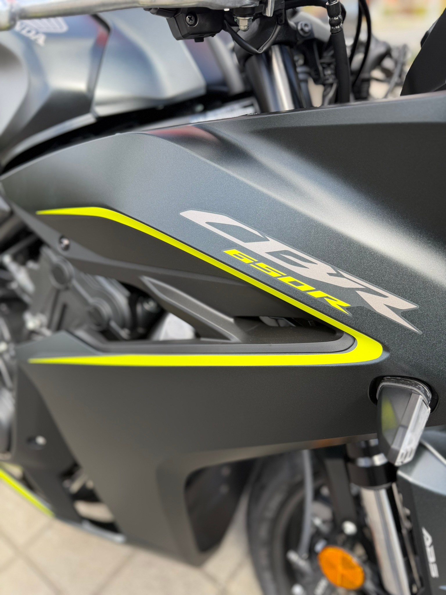 HONDA CBR 650 R E-Clutch-image-5