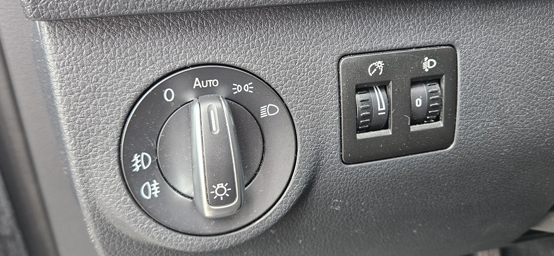 VW Caddy 2.0 TDI Liberty 4Motion DSG - 150PS-image-12