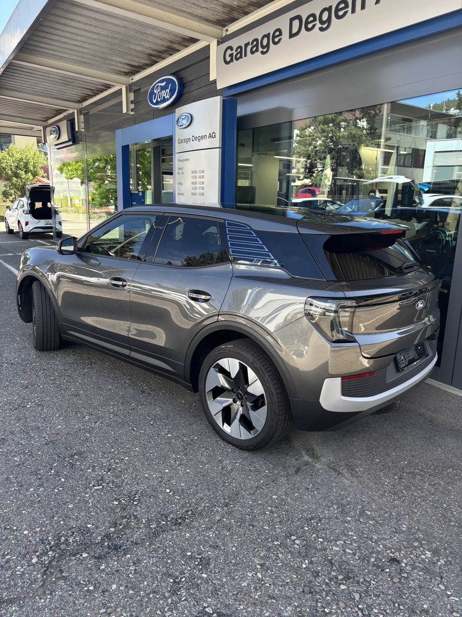 FORD Explorer Extended Range Premium AWD-showroom-element-1
