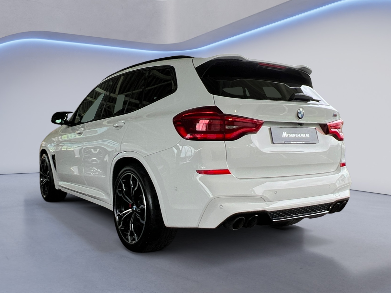 BMW X3 M Competition-showroom-element-2