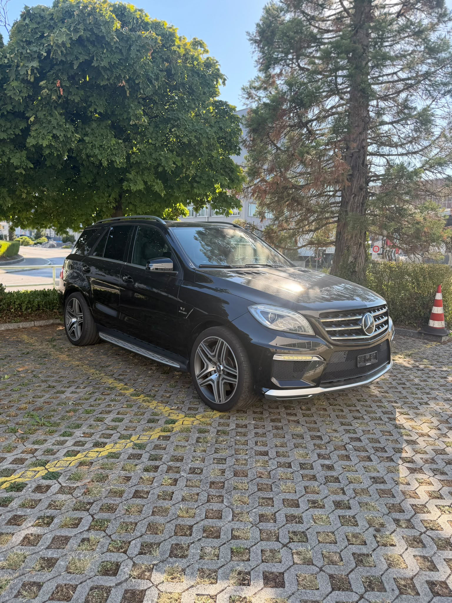 MERCEDES-BENZ ML 63 V8 AMG-image-0