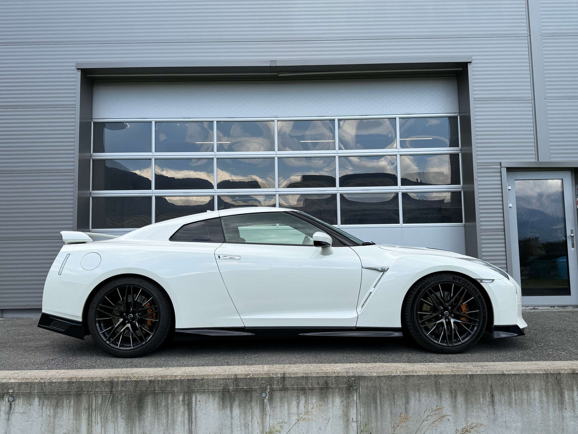 NISSAN GT-R 3.8 V6 Biturbo Black Edition