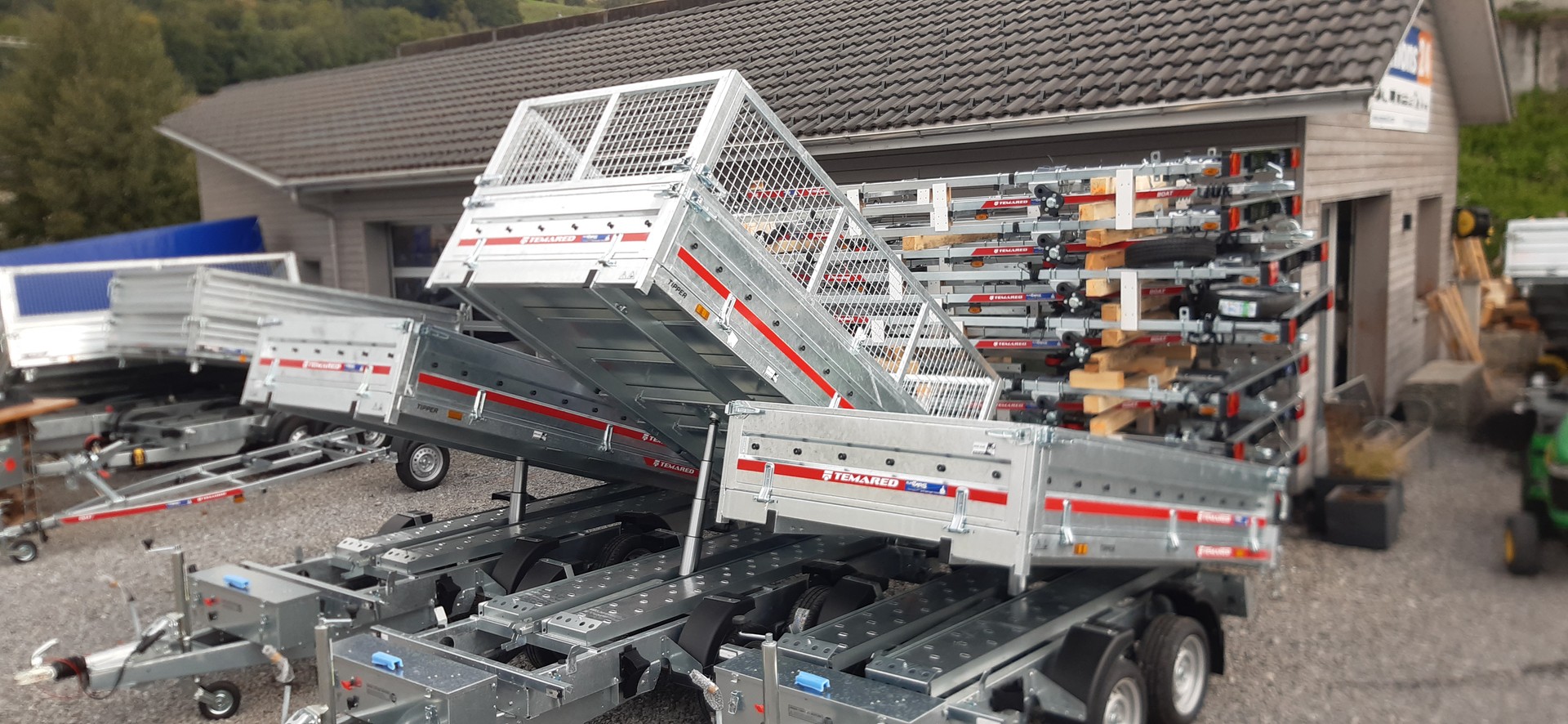 TEMARED AKTION Tipper Rückwärtskipper 2'000Kg mit Stahlwände-image-1