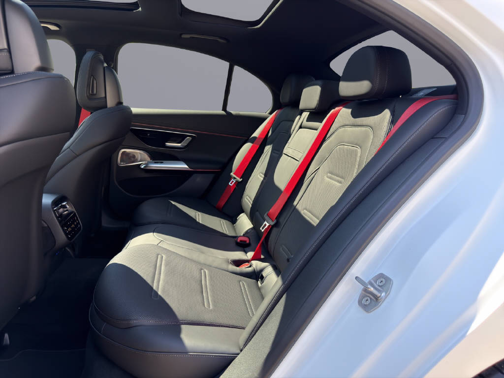 MERCEDES-BENZ E 53 Hybrid AMG 4matic+-image-15