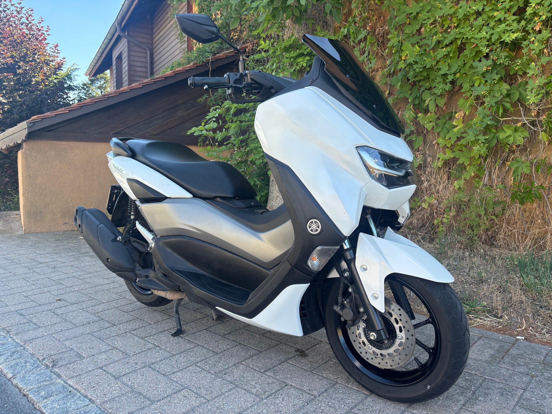 YAMAHA N-Max GPD 125-image-1