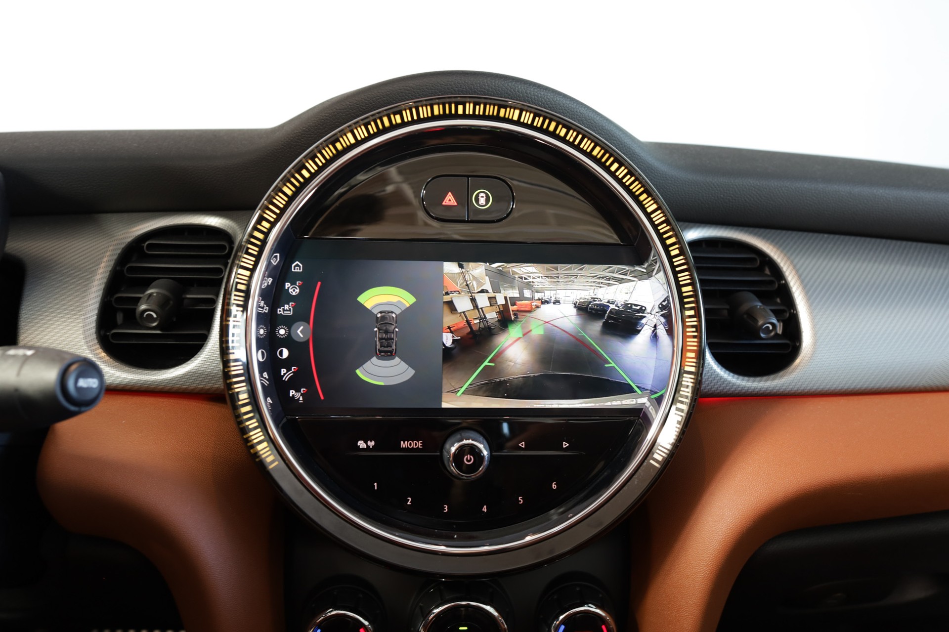 MINI Cooper John Cooper Works Cabriolet Steptronic-image-19