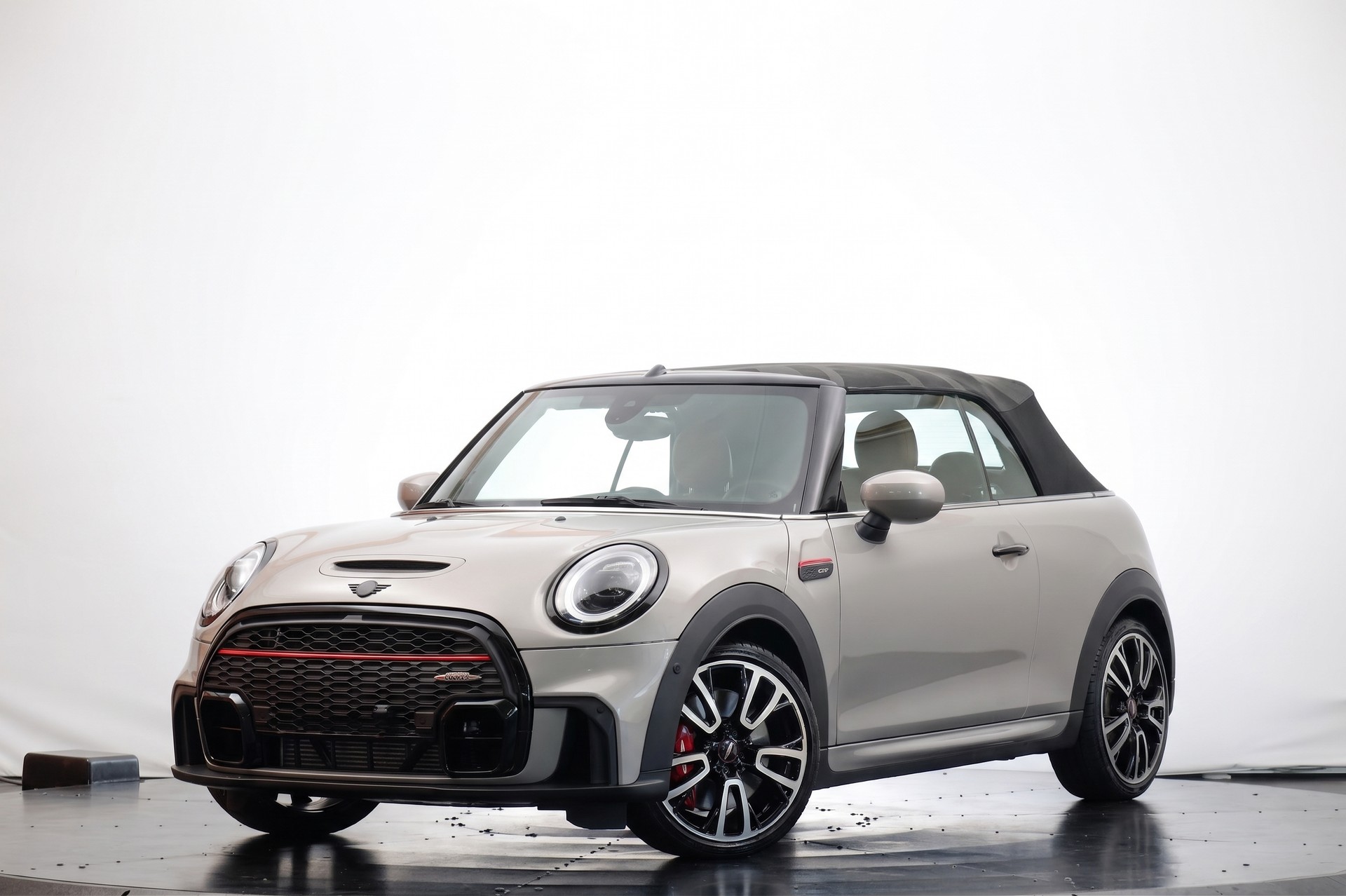 MINI Cooper John Cooper Works Cabriolet Steptronic-showroom-element-2