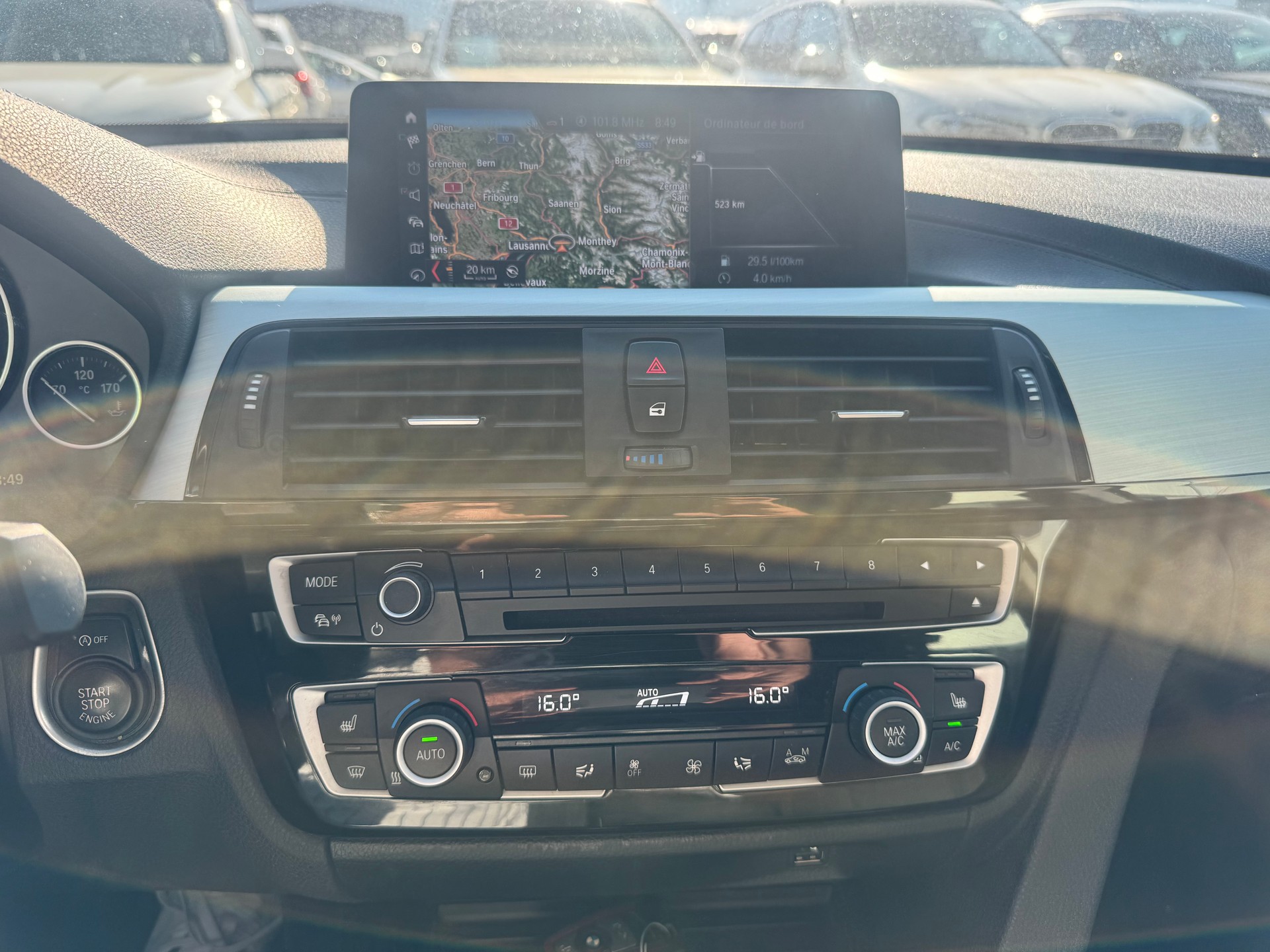 BMW 330i GT xDrive Steptronic-image-15