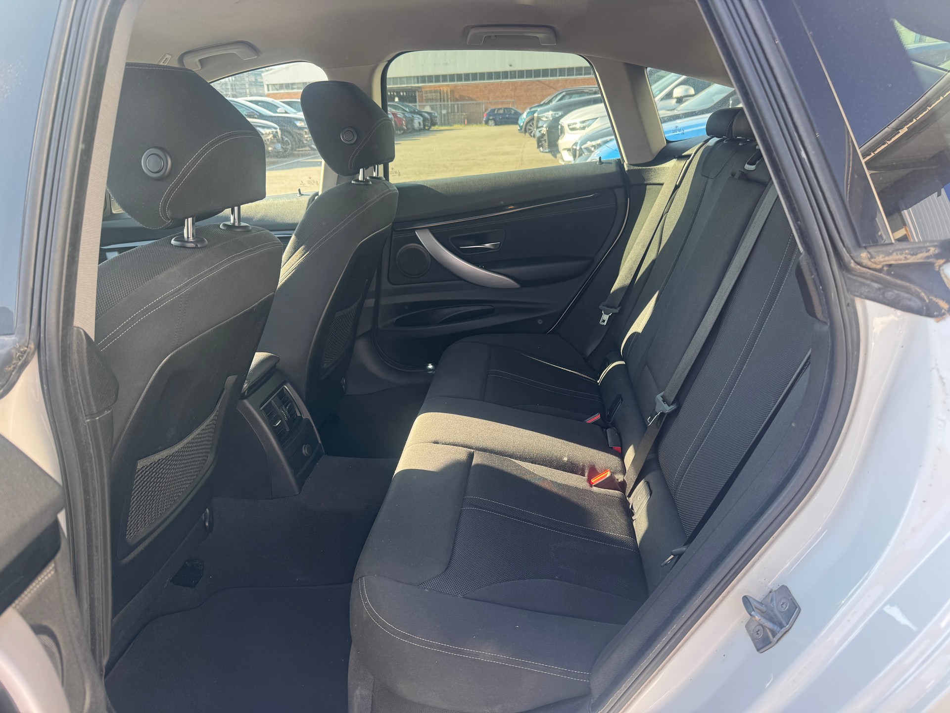 BMW 330i GT xDrive Steptronic-image-8
