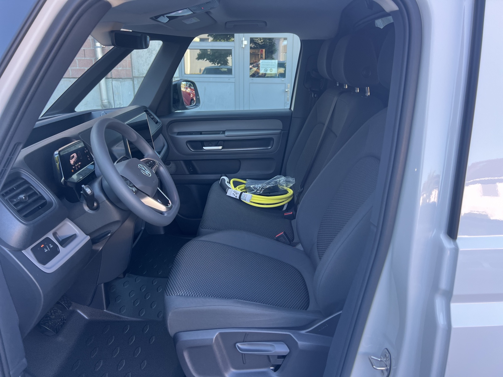VW ID. Buzz Cargo Pure-image-6