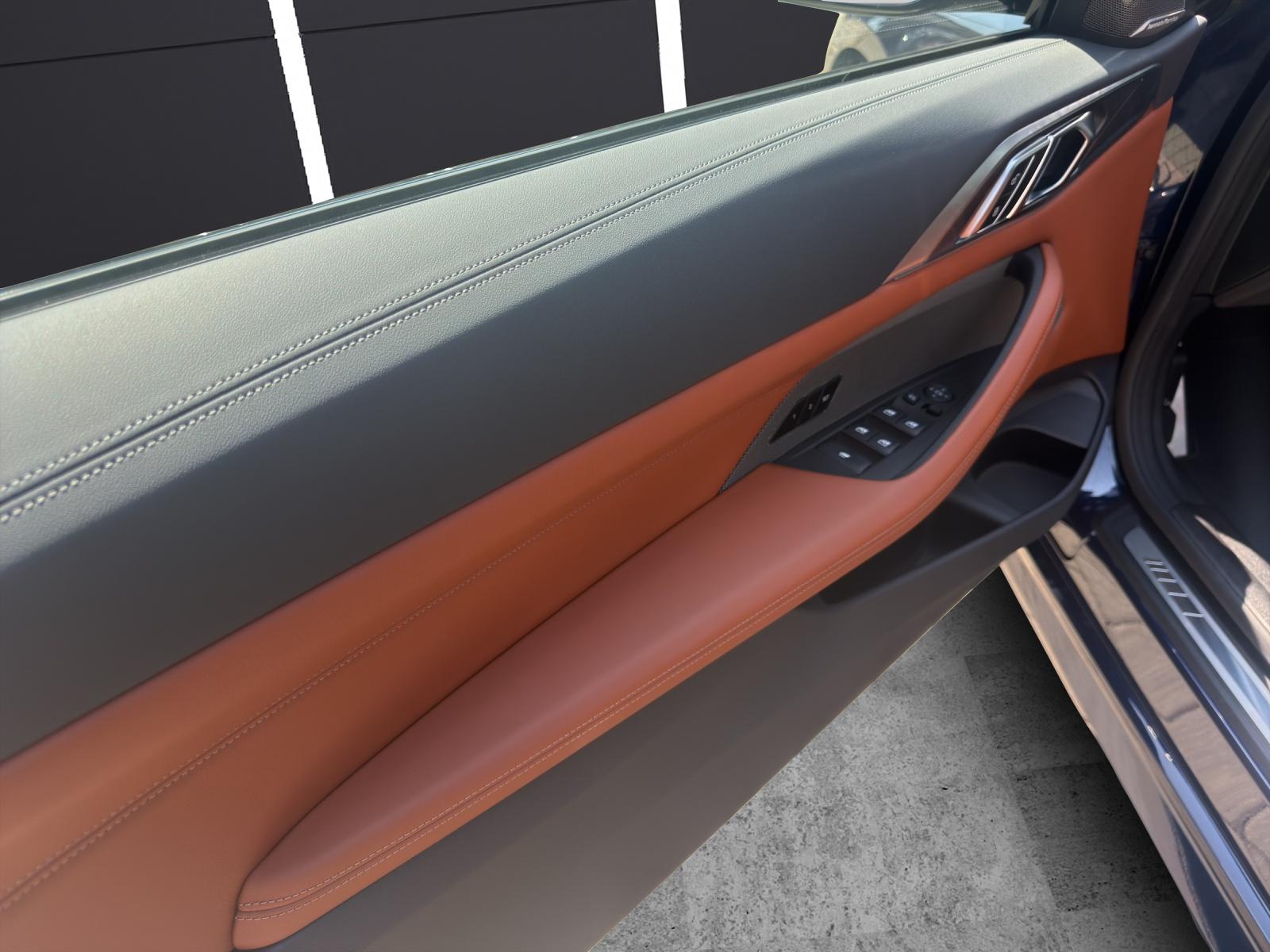 BMW M440i xDrive Cabrio-image-7