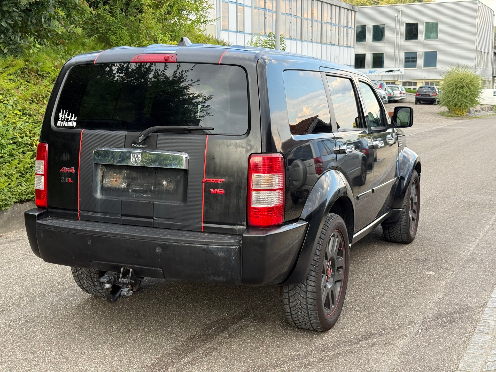 DODGE Nitro 2.8 CRD R/T Automatic-image-3