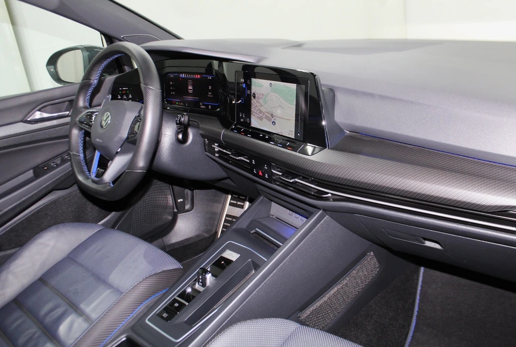 VW Golf 2.0 TSI R DSG 4Motion Performance Akrapovic / CH-Fahrzeug-image-12