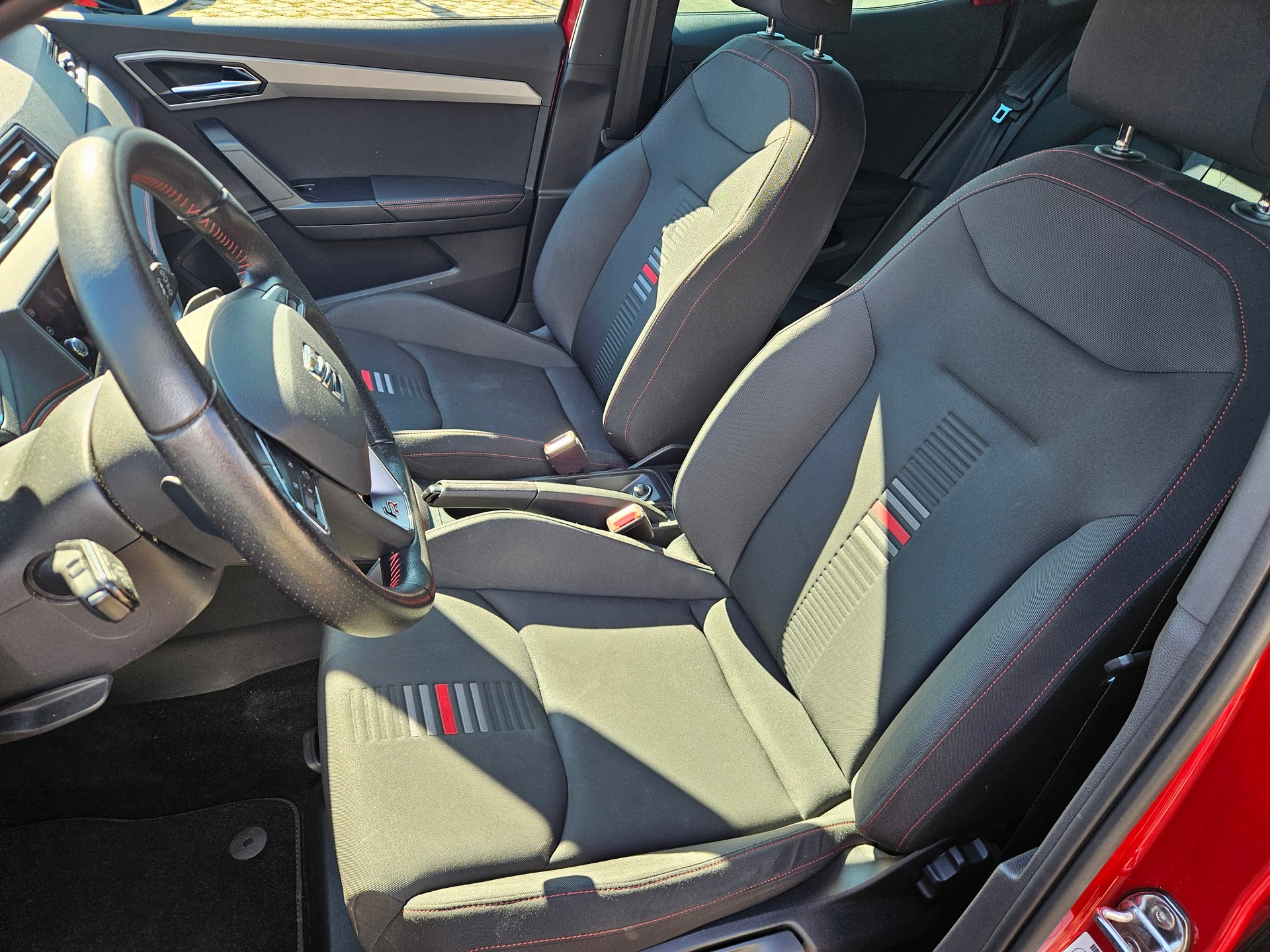 SEAT Arona 1.0 TSI Eco DSG FR-image-12