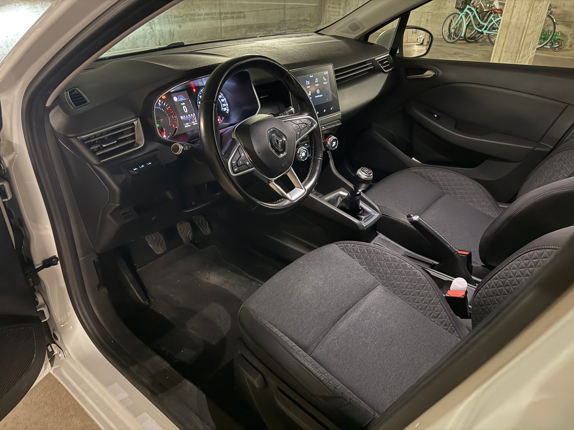 RENAULT Clio 1.0 Business-image-4