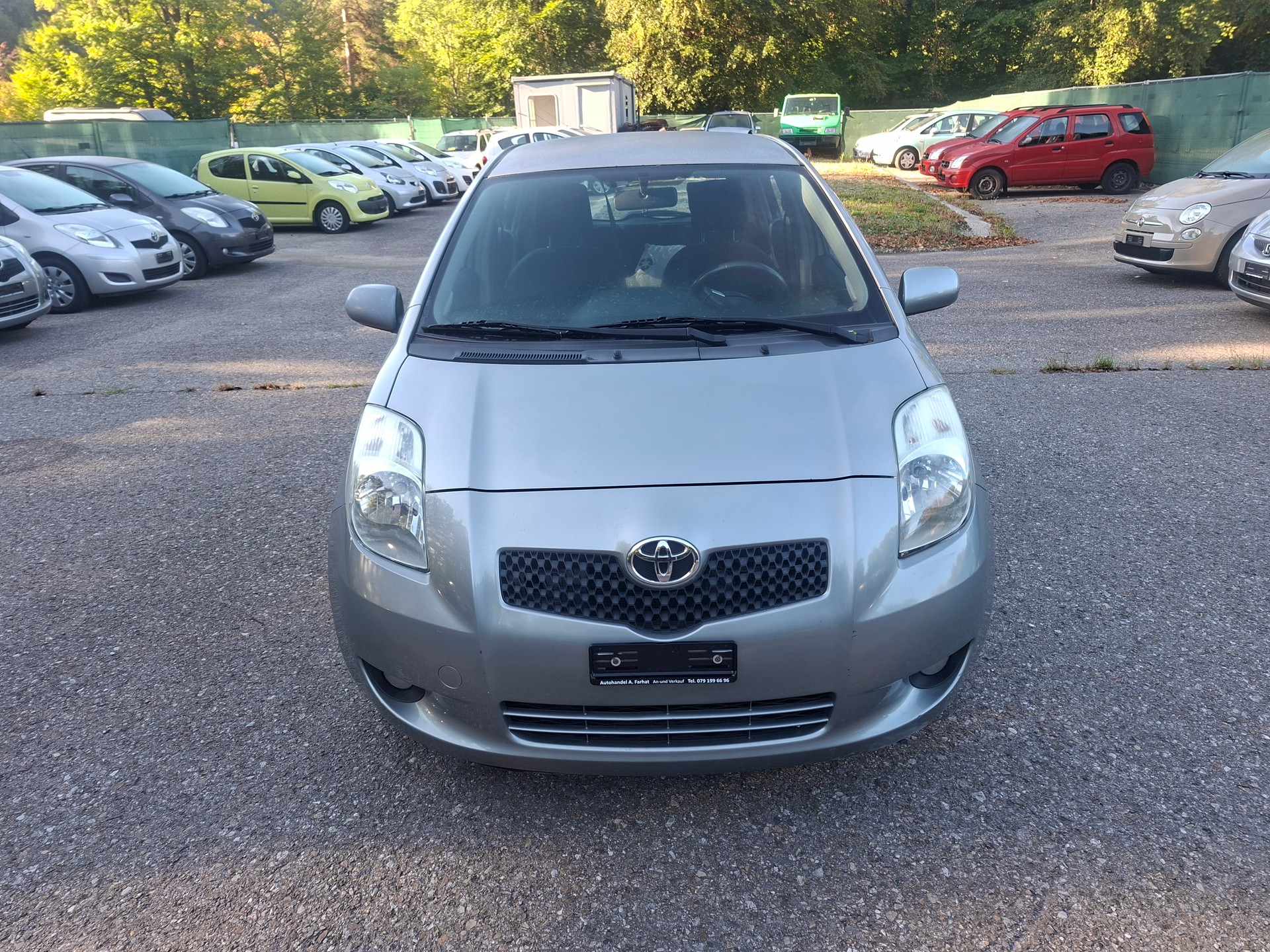 TOYOTA Yaris 1.3 Linea Sol-showroom-element-2