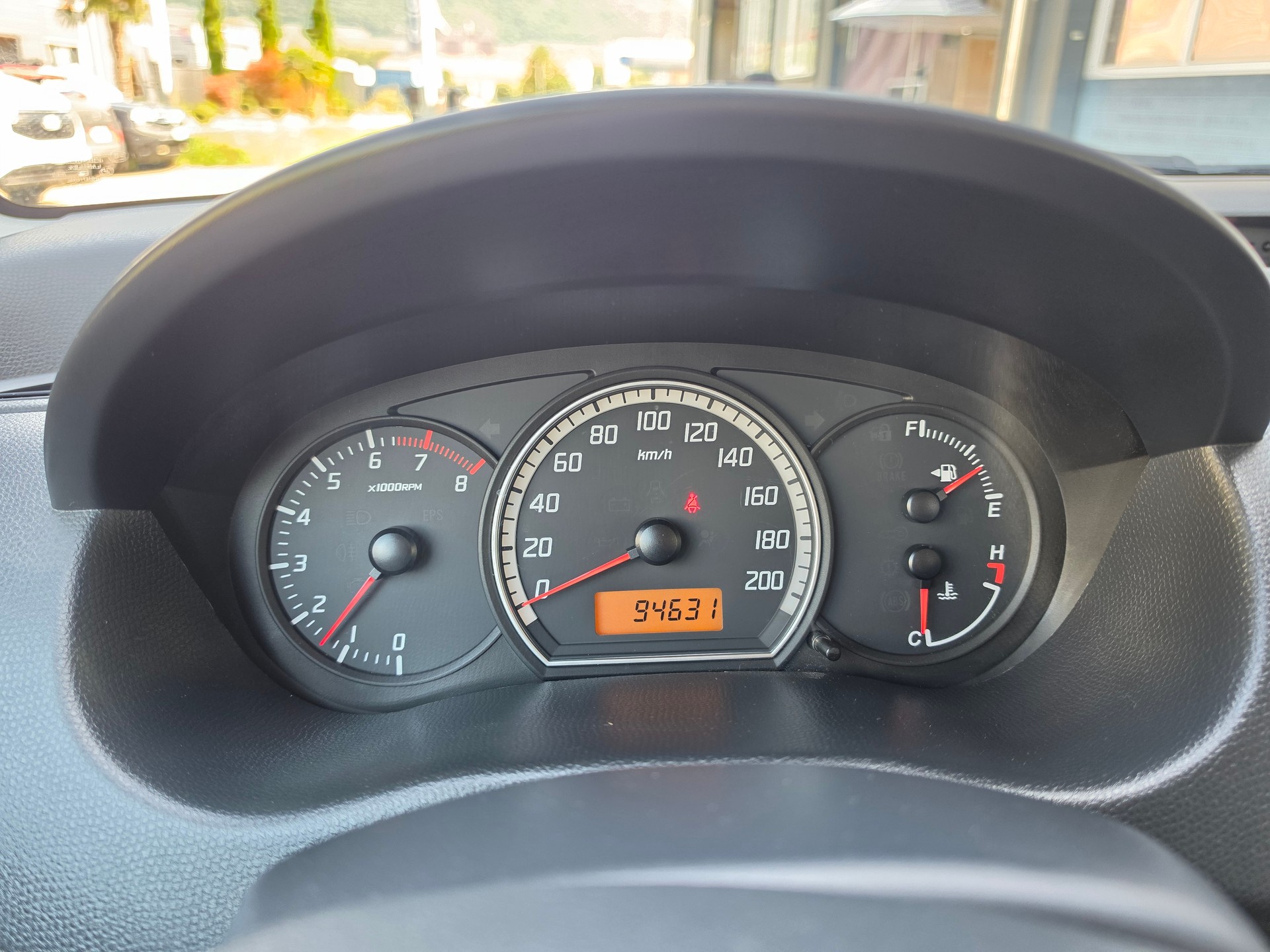 SUZUKI Swift 1.3i 16V GL Top 4x4-image-10