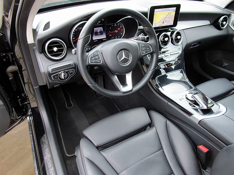 MERCEDES-BENZ C 400 Avantgarde 4Matic 7G-Tronic-image-13